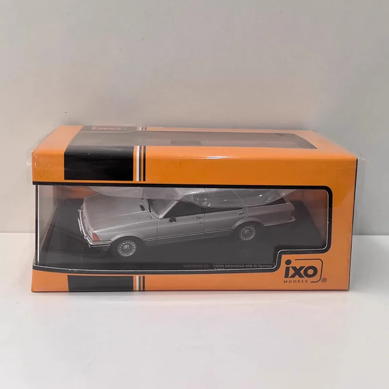 Vintage MKII Turnier 2.8i 1/43 Scale Diecast Model 6 Vintage MKII Turnier 2.8i 1/43 Scale Diecast Model - Image 6