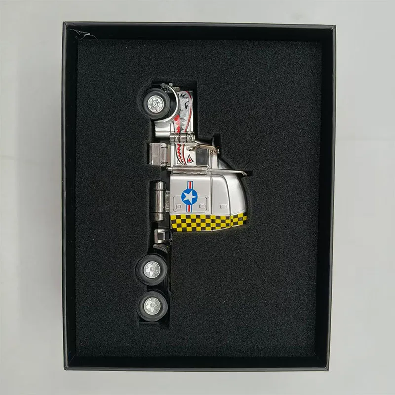 1:64 Scale Peterbilt 359 Model Truck 3 1:64 Scale Peterbilt 359 Model Truck - Image 3