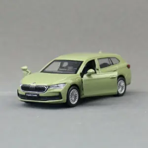 Vibrant Green Škoda Superb Miniature Model 1:43 Scale 9 S3f4cf0a15ff642c585f9a5573c1b1a9ce