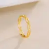 Geometric Chain Ring for Women in Gold or Silver