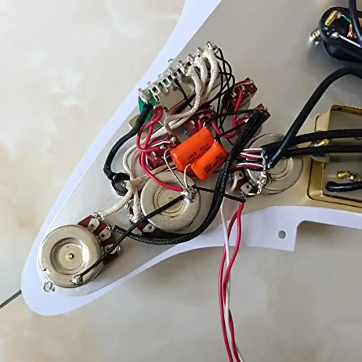 White Pearl Pickguard Set for Fender Stratocaster 4 White Pearl Pickguard Set for Fender Stratocaster - Image 4