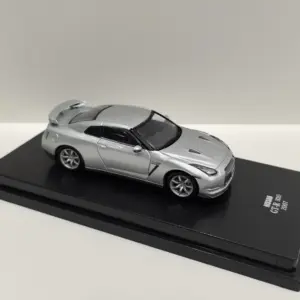Diecast Nissan GT-R R35 Model 1:64 Silver 9 S3fda8da46ff241b49d4097cabb27b0ffa
