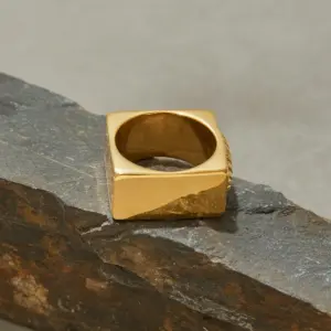 Elegant Gold Stainless Steel Ring with Scallop Shell 9 S3fdd34ca33784d5eb63da0719a61a166k