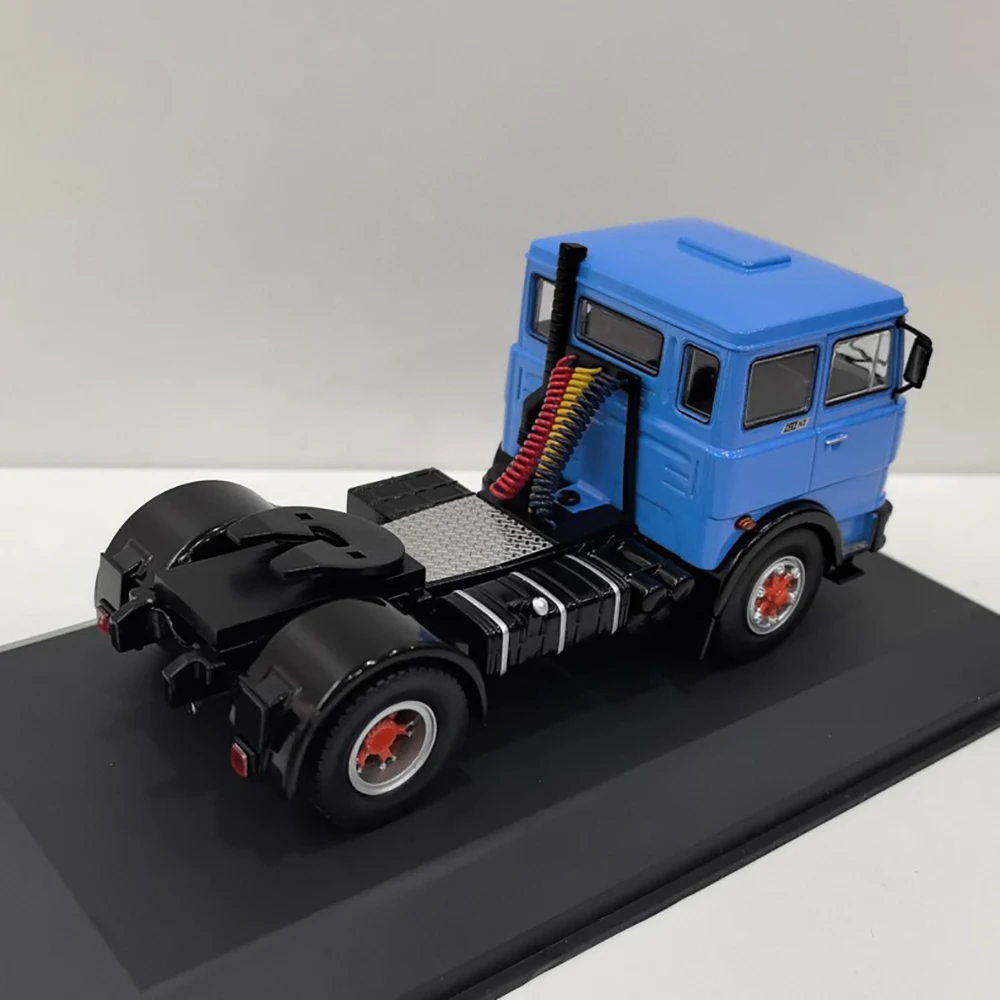 Vibrant Blue Fiat 619 N1 1980 Tow Truck Model 2 Vibrant Blue Fiat 619 N1 1980 Tow Truck Model - Image 2