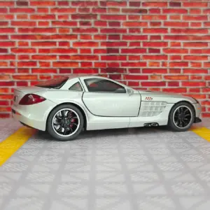 1:32 Silver Diecast Car Model with Lights 14 S415e99d07cb745bb8dd7ba77ca9cfa57O