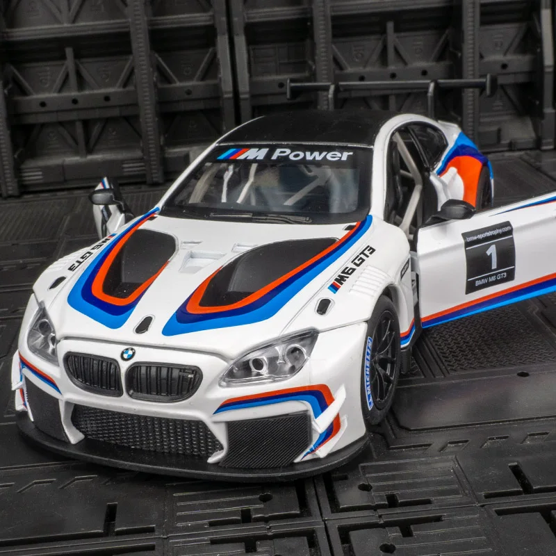 1:24 BMW M6 GT3 Diecast Model 2 1:24 BMW M6 GT3 Diecast Model - Image 2