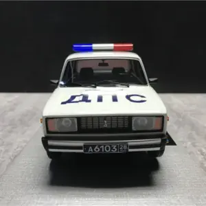 Vintage Soviet Union Lada 2105 Car Model 8 S42068f33d3c04fb19aacfc6091f542ddR