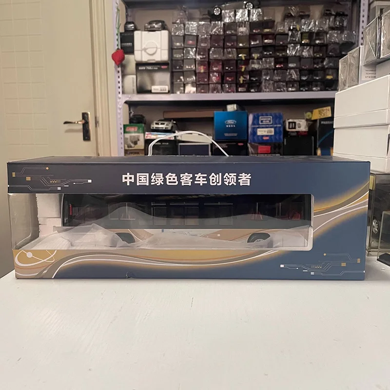 Foton Ohui BJ6129EVCA Model Bus Miniature Replica 6 Foton Ohui BJ6129EVCA Model Bus Miniature Replica - Image 6