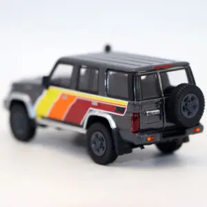 Land Cruiser 70 Series Miniature Diecast Model 9 S429aa58f5f834cef9462868cab2b4c73r