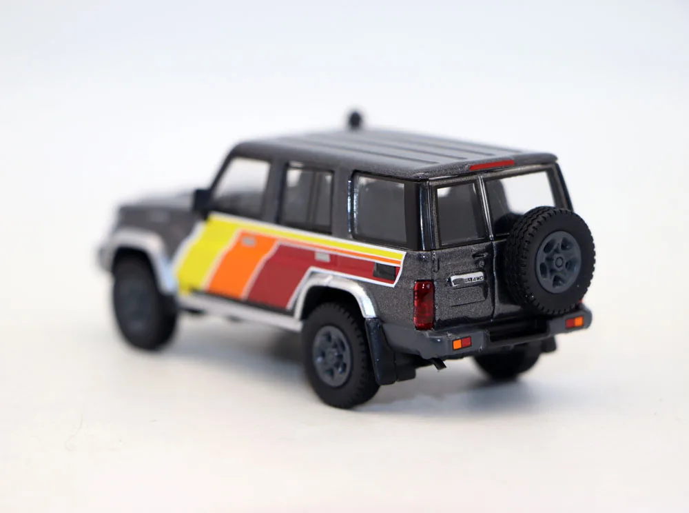 Land Cruiser 70 Series Miniature Diecast Model 4 Land Cruiser 70 Series Miniature Diecast Model - Image 4