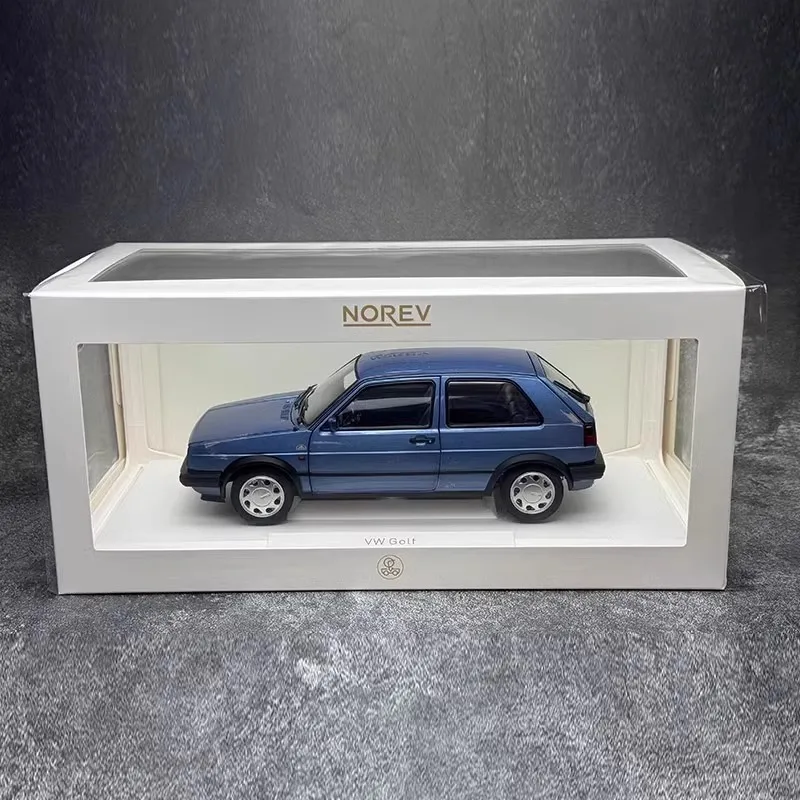 1:18 Scale Vintage Volkswagen Golf Model 1 1:18 Scale Vintage Volkswagen Golf Model