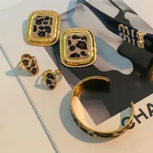 S42e7b0571d674b728f61ee63e9ca661dL 1