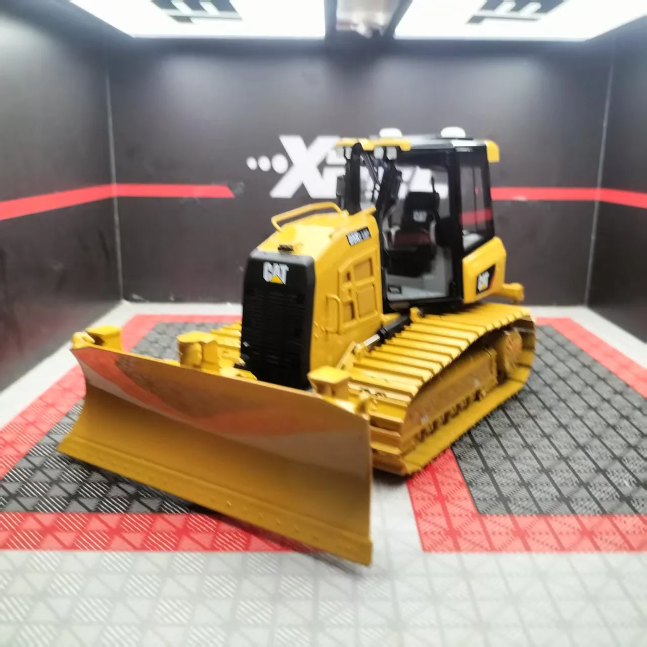 Detailed CAT D5K 2GP Bulldozer Model for Collectors 1 Detailed CAT D5K 2GP Bulldozer Model for Collectors