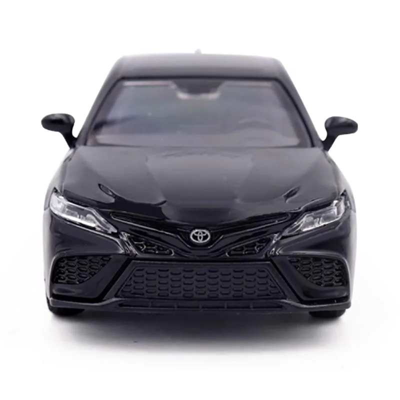 Toyota Camry XSE 1:36 Scale Diecast Model 4 Toyota Camry XSE 1:36 Scale Diecast Model - Image 4