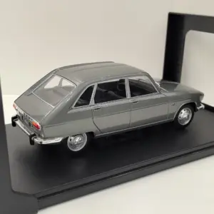Vintage 1965 Renault 16 Diecast Model 1/24 Scale 11 S43e1fbeec8b8460ca43e5957b567e7d48