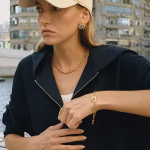 Elegant Gold-Finish Stainless Steel Evil Eye Bracelet 9 S444980407f72495b8754f0a33a90be37s