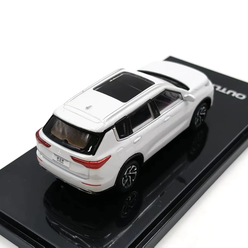 Outlander 2023 Diecast Model in Alloy, 1:64 Scale 6 Outlander 2023 Diecast Model in Alloy, 1:64 Scale - Image 6