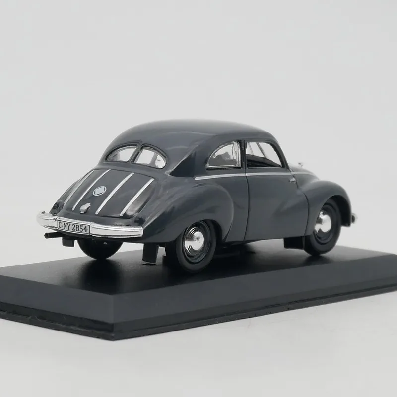 Diecast 1:43 IFA F9 Vintage Car Model 5 Diecast 1:43 IFA F9 Vintage Car Model - Image 5