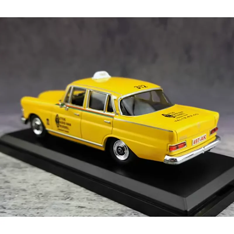 Vintage Yellow Mercedes-Benz 200D Taxi Model 11cm 4 Vintage Yellow Mercedes-Benz 200D Taxi Model 11cm - Image 4