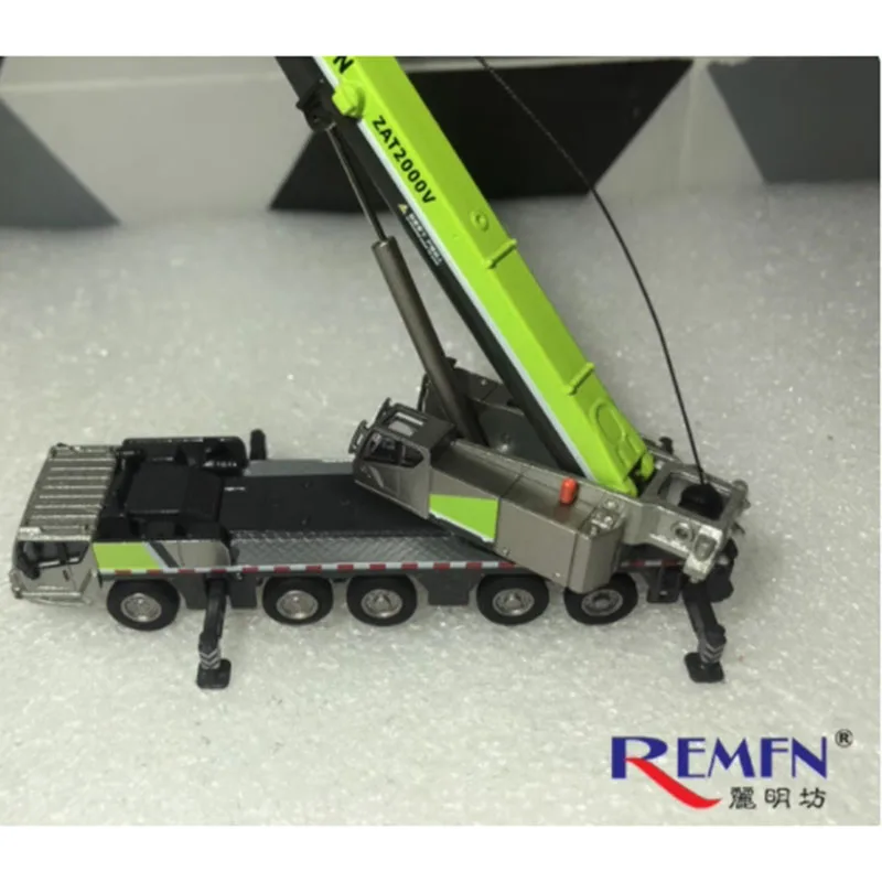 Zoomlion ZAT2000V Crane Model 1/120 Scale 2 Zoomlion ZAT2000V Crane Model 1/120 Scale - Image 2