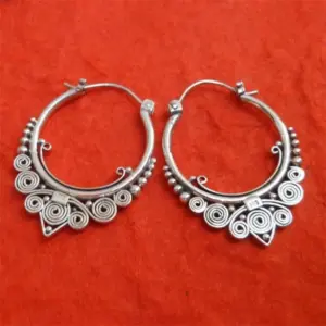 Vintage Silver Spiral Hoop Earrings 6 S44df0a3cdfba4922a88607f294f04257p