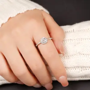 Elegant Women's Silver Ring with Cubic Zirconia 11 S4545f03c174542d286bb5a7967a44181A