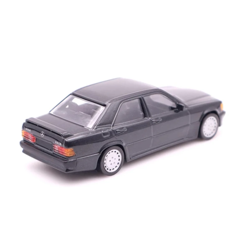 Mercedes-Benz 190E 2.3 1:43 Scale Model Car 6 Mercedes-Benz 190E 2.3 1:43 Scale Model Car - Image 6