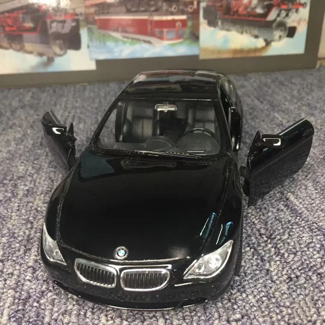 Flawed 1:24 BMW 645Ci Diecast Model in Black 4 Flawed 1:24 BMW 645Ci Diecast Model in Black - Image 4