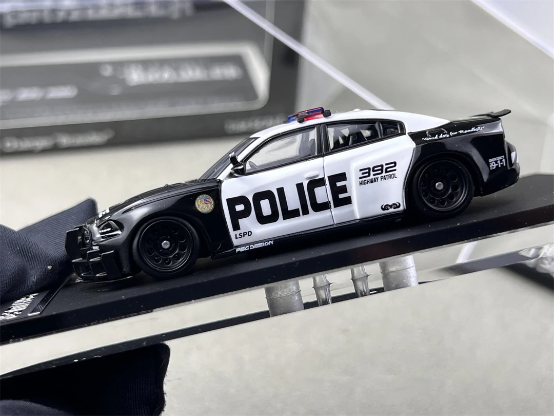 Realistic Miniature Police Cruiser Model 3 Realistic Miniature Police Cruiser Model - Image 3