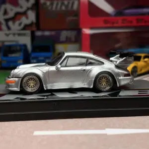 Silver Porsche 911 Model for Collectors 8 S46334764cb3f4e6ea8fd3a953648e358e