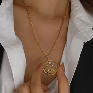 Elegant Stainless Steel Gold Pendant Necklace for Women