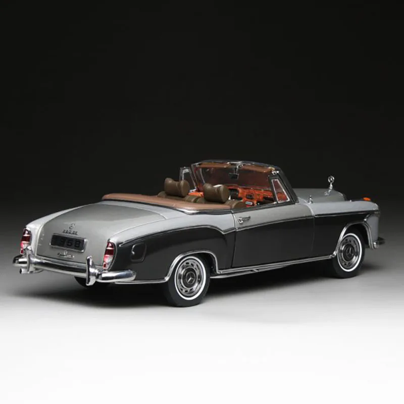 Vibrant Red 1960 220 SE Sunstar Diecast Model 5 Vibrant Red 1960 220 SE Sunstar Diecast Model - Image 5