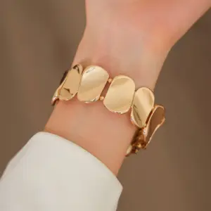 Metal Sequin Bracelet for Apple Watch Models 38-49mm 10 S472dc67514ea473f87debd67870dab13z