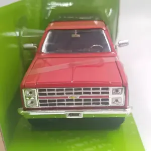 1980 Chevrolet Blazer Model by JADA 7 S475883748bf84e2497f74a6280e0501d7
