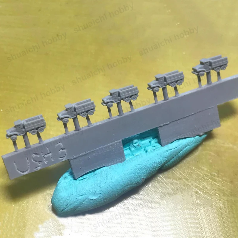 1/700 Scale Resin Truck Model Set 3 1/700 Scale Resin Truck Model Set - Image 3