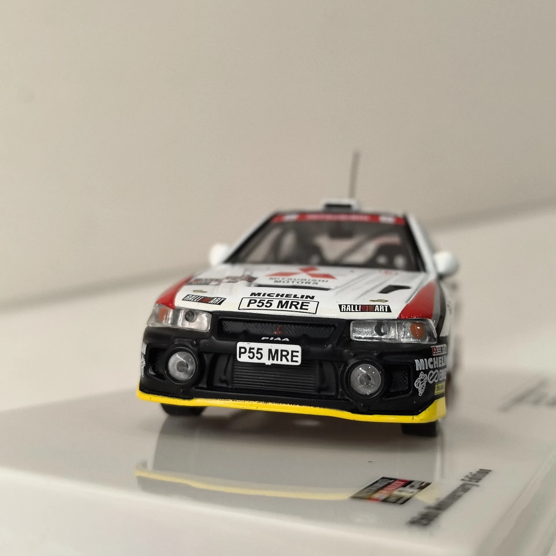 WELLY Mitsubishi Lancer Evolution IV Rally Model 4 WELLY Mitsubishi Lancer Evolution IV Rally Model - Image 4