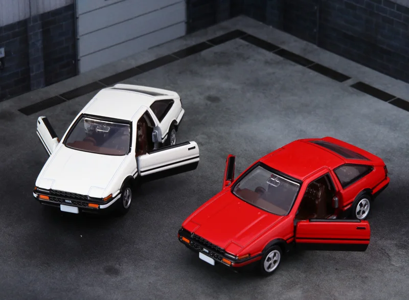 Toyota AE86 Sprinter Trueno Diecast Model 1:64 Scale 3 Toyota AE86 Sprinter Trueno Diecast Model 1:64 Scale - Image 3