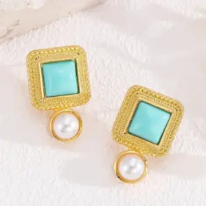 Vintage Square Drop Earrings with Green Stones 6 S48e89f0d832f4290bf8858c0ad92a291E