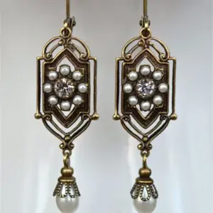 Vintage Waterdrop Earrings with White Stones 13 S49015e4cf0d040e581220c7cdd140ae3f