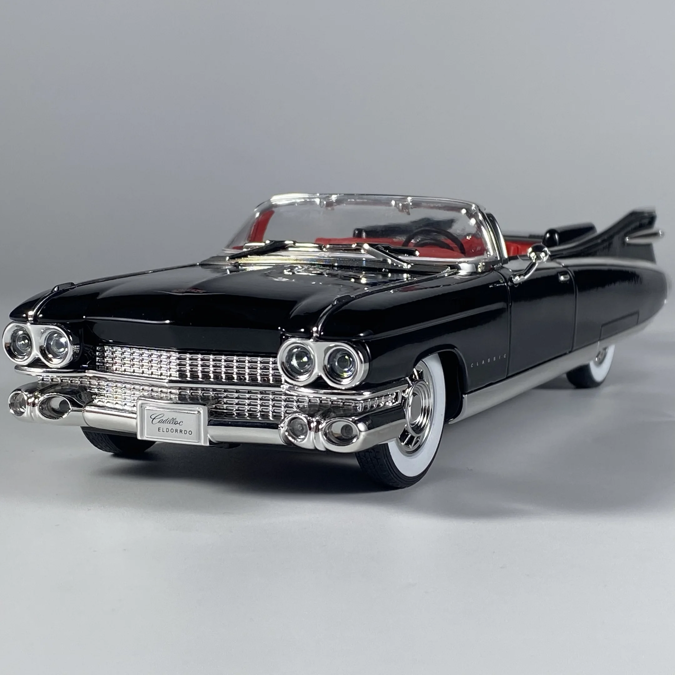 1959 Cadillac Eldorado Biarritz Diecast Model 1:24 3 1959 Cadillac Eldorado Biarritz Diecast Model 1:24 - Image 3