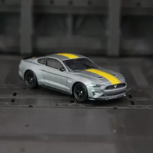 1:64 Ford Mustang 2018 GT Diecast Model 12 S4939adb2a66e404db22ed36f34bf196dG