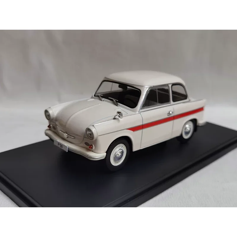 Vintage Trabant P50 Model 1:24 Scale Collectible 7 Vintage Trabant P50 Model 1:24 Scale Collectible - Image 7