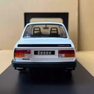 1980 Škoda 130L Diecast Model Replica 11 S494e2384f11244ae972b7ba817739dfcT