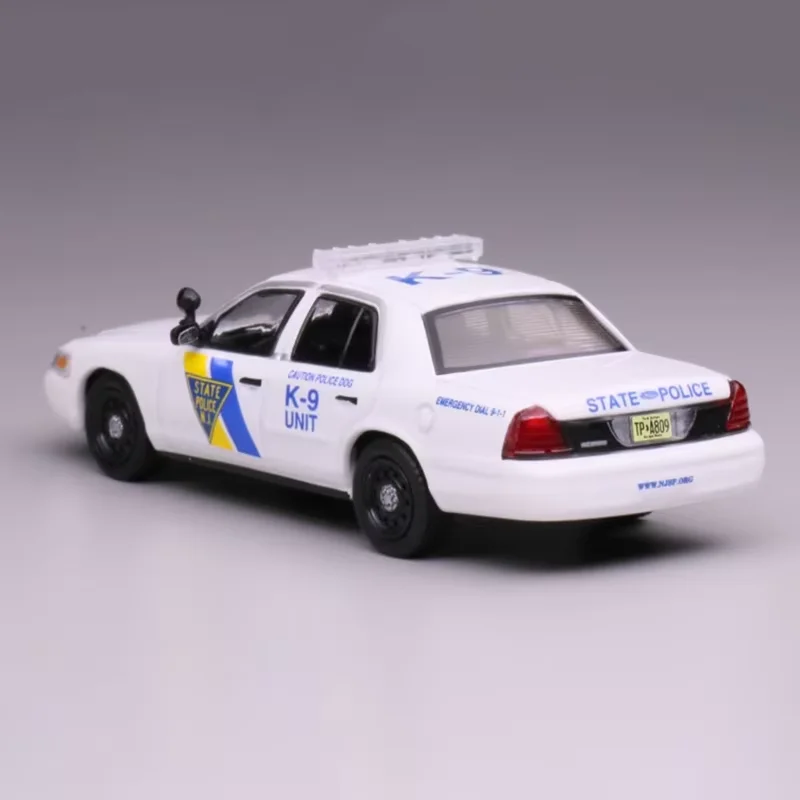 1/64 Scale Ford E350/CV Diecast Model 5 1/64 Scale Ford E350/CV Diecast Model - Image 5