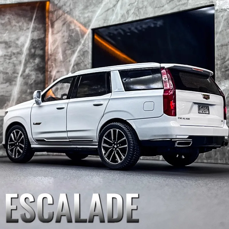 1:24 Cadillac Escalade Diecast Model in White 3 1:24 Cadillac Escalade Diecast Model in White - Image 3