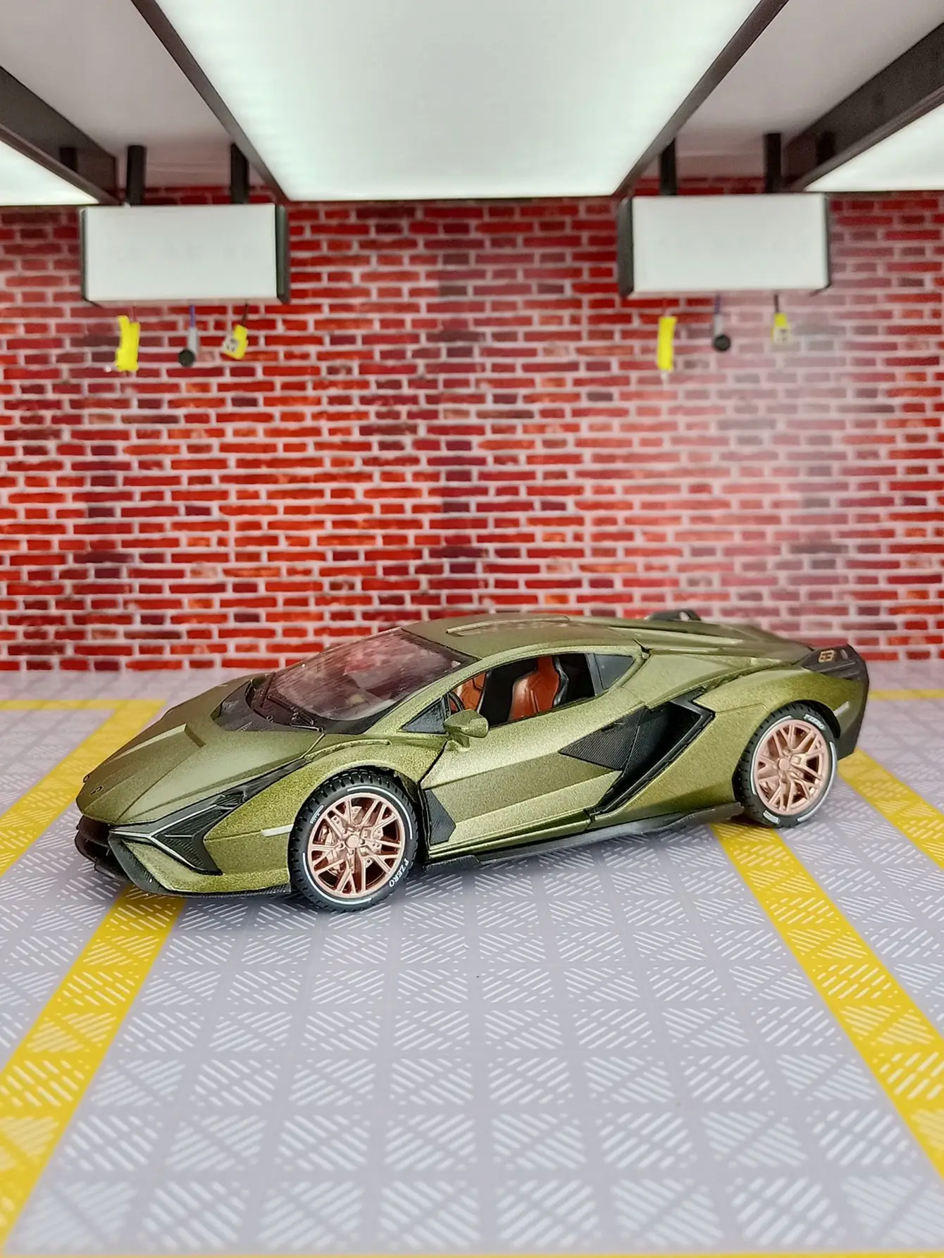 1:24 Lamborghini Sian Alloy Model Car 2 1:24 Lamborghini Sian Alloy Model Car - Image 2