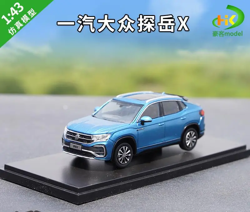 Volkswagen Tayron X 1:43 Diecast Model in Blue or Red 6 Volkswagen Tayron X 1:43 Diecast Model in Blue or Red - Image 6