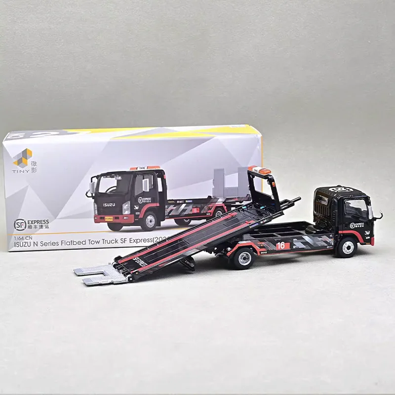 1:64 Isuzu N-Series Tow Truck Diecast Model 4 1:64 Isuzu N-Series Tow Truck Diecast Model - Image 4