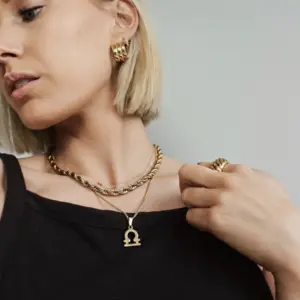 S4a9b4c951d234a60b332938cd9e6b4c3m