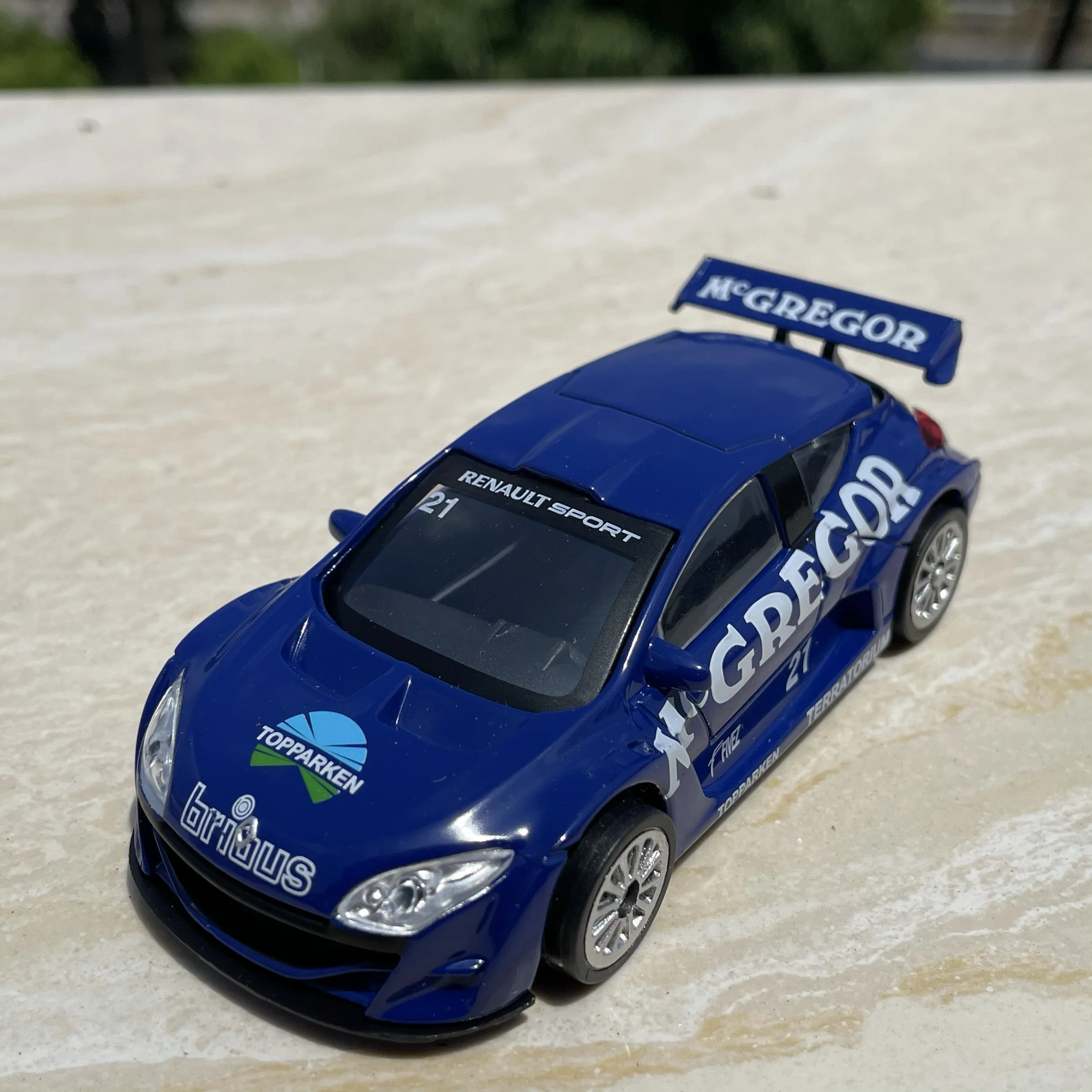 Renault Racing Model 1:43 Scale Diecast Alloy Car 3 Renault Racing Model 1:43 Scale Diecast Alloy Car - Image 3